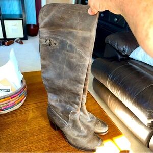 Frye Jane OTK Boots Distressed Leather Women’s Size 9.5B